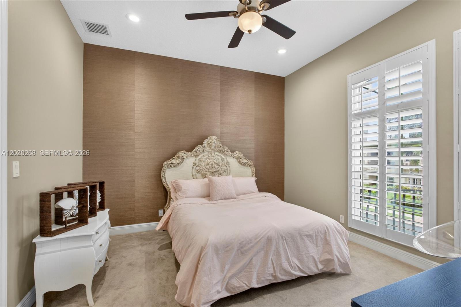 111 Abondance Dr, Palm Beach Gardens FL 33410