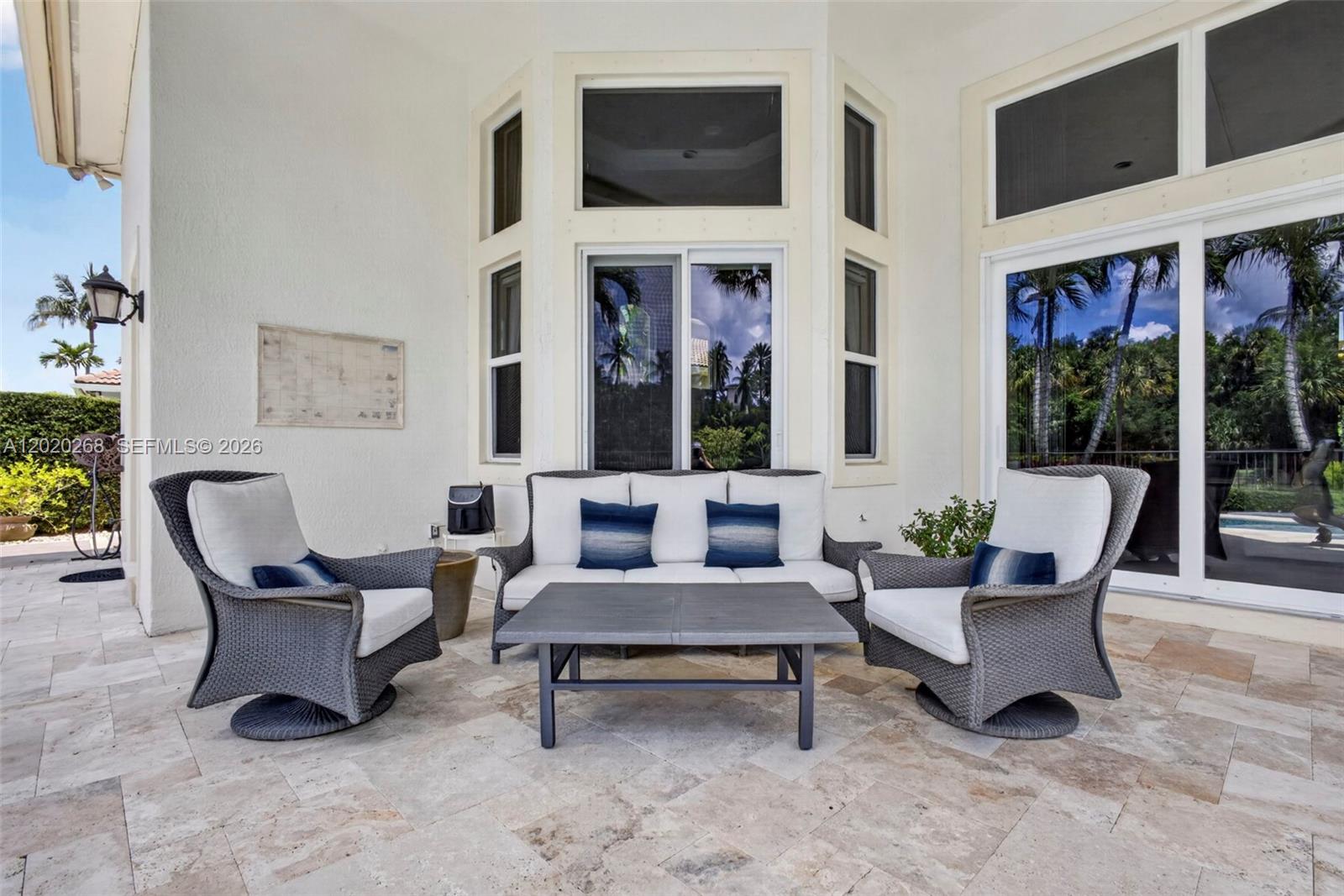 111 Abondance Dr, Palm Beach Gardens FL 33410