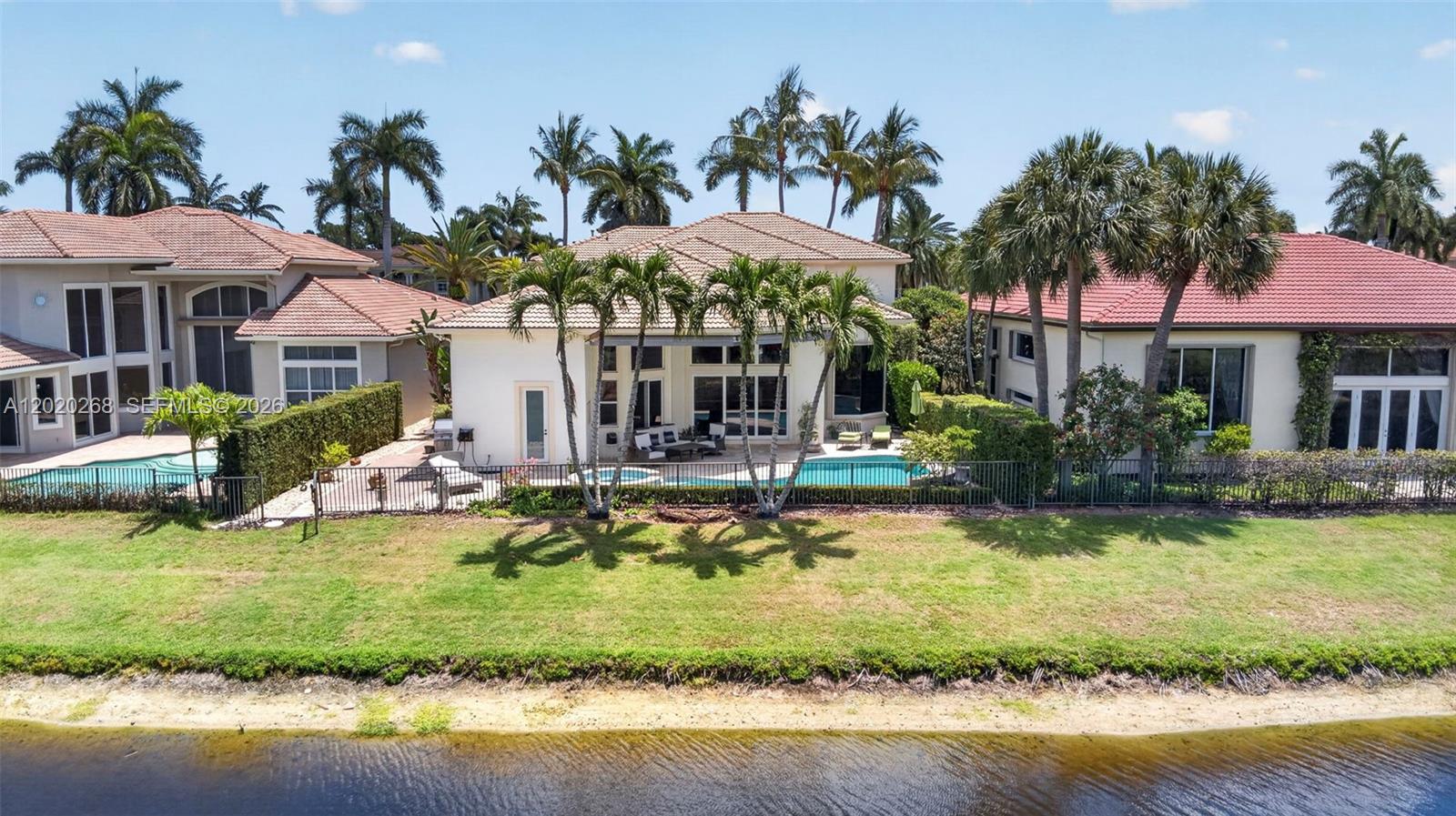 111 Abondance Dr, Palm Beach Gardens FL 33410