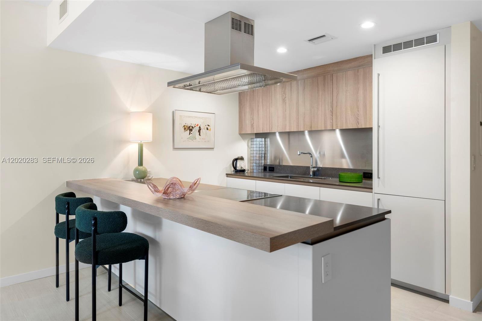 1000 Brickell Plz #4014, Miami FL 33131