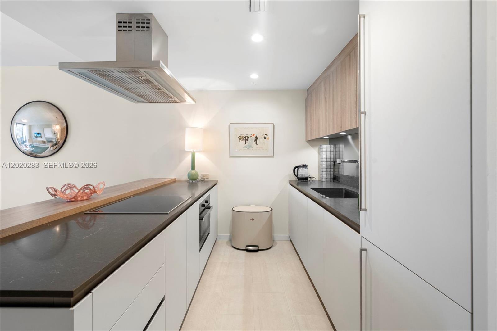 1000 Brickell Plz #4014, Miami FL 33131