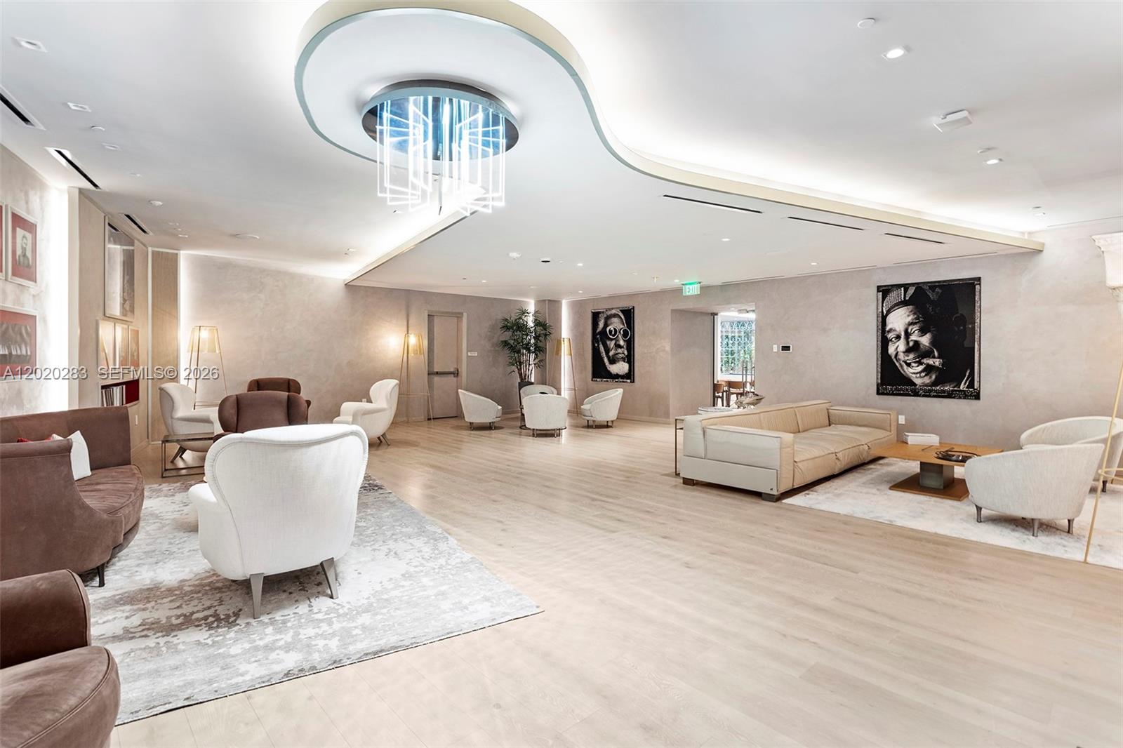1000 Brickell Plz #4014, Miami FL 33131