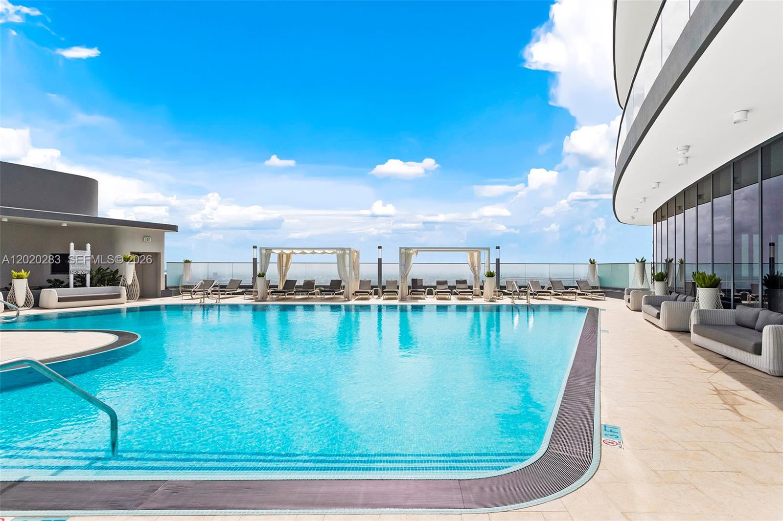 1000 Brickell Plz #4014, Miami FL 33131