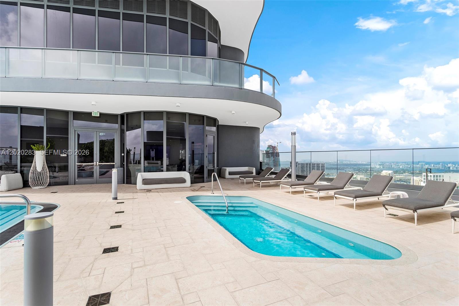 1000 Brickell Plz #4014, Miami FL 33131