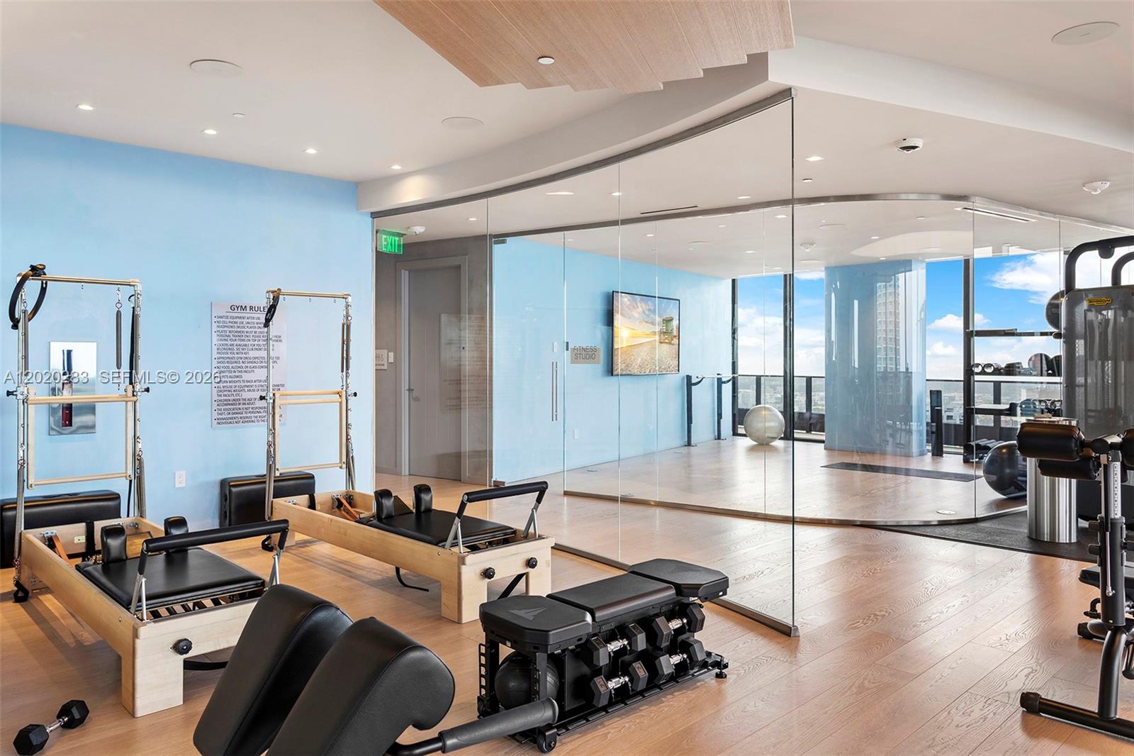 1000 Brickell Plz #4014, Miami FL 33131