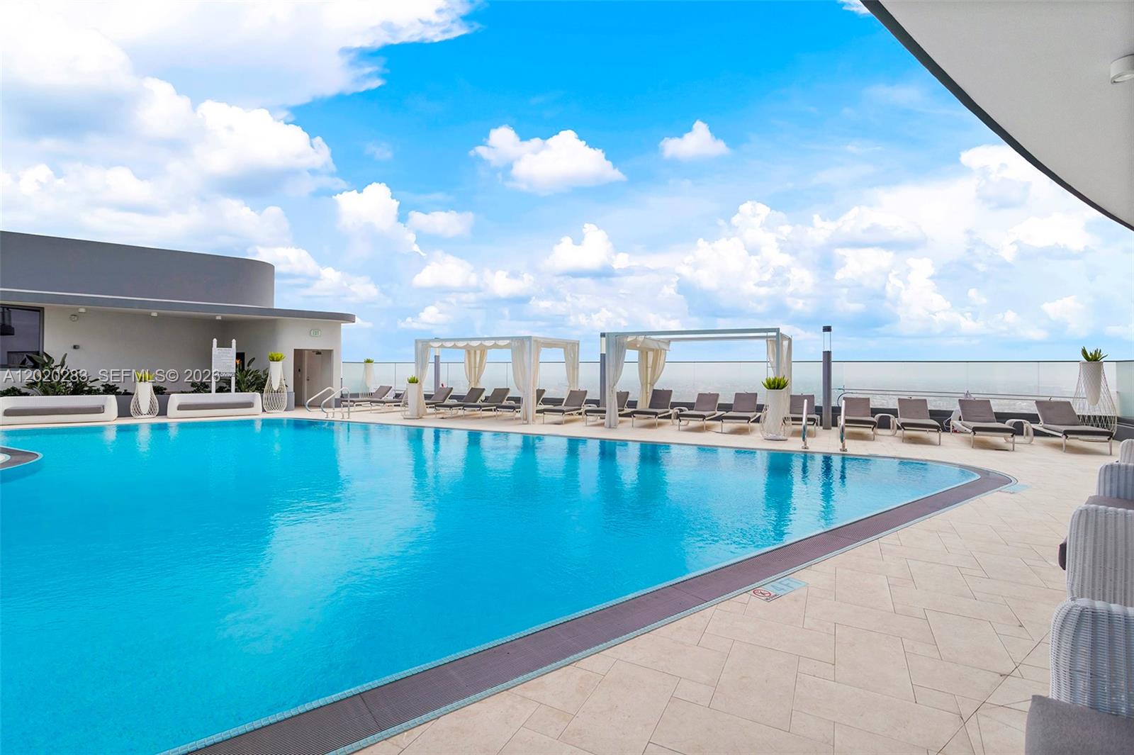 1000 Brickell Plz #4014, Miami FL 33131