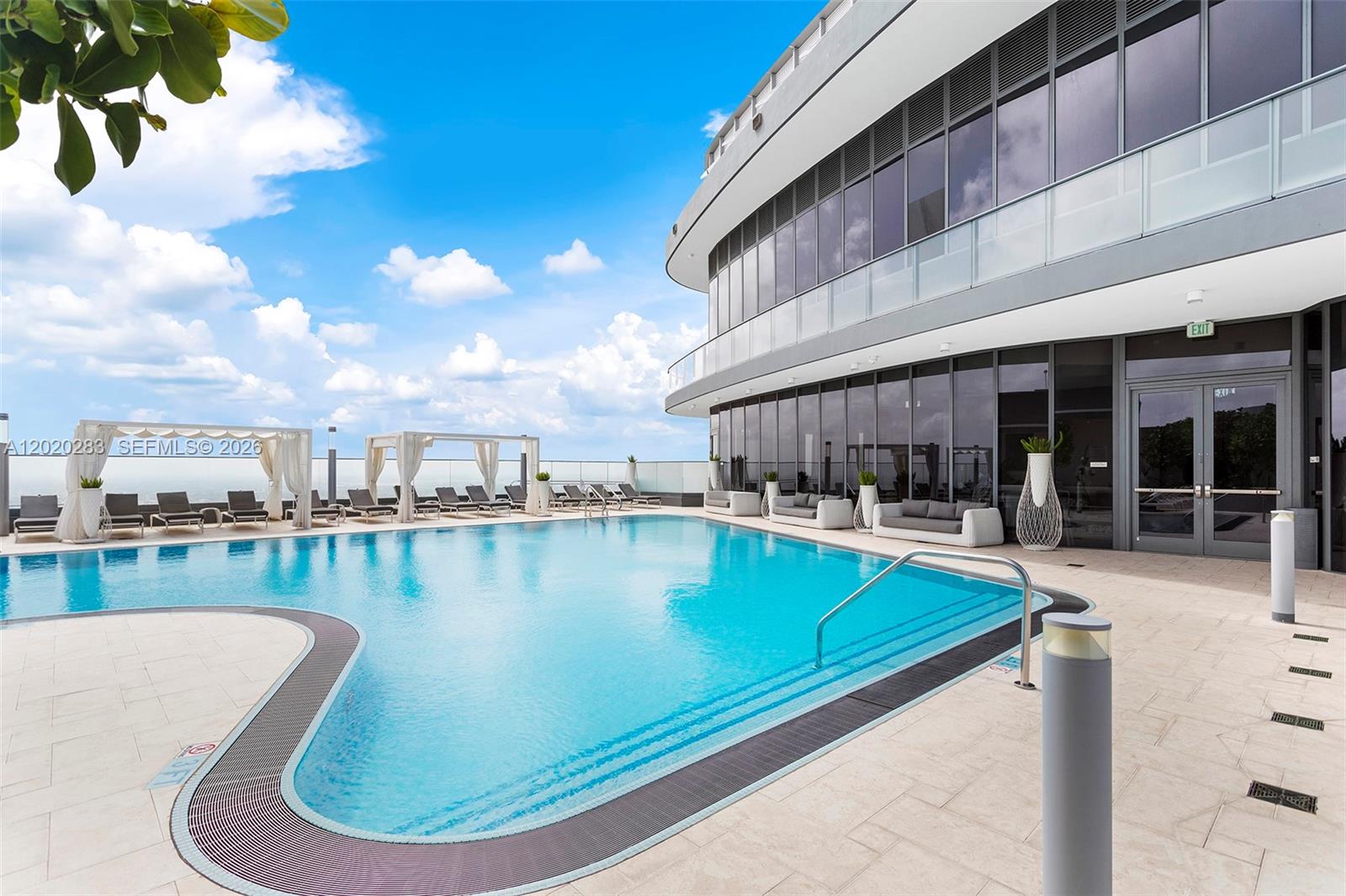 1000 Brickell Plz #4014, Miami FL 33131