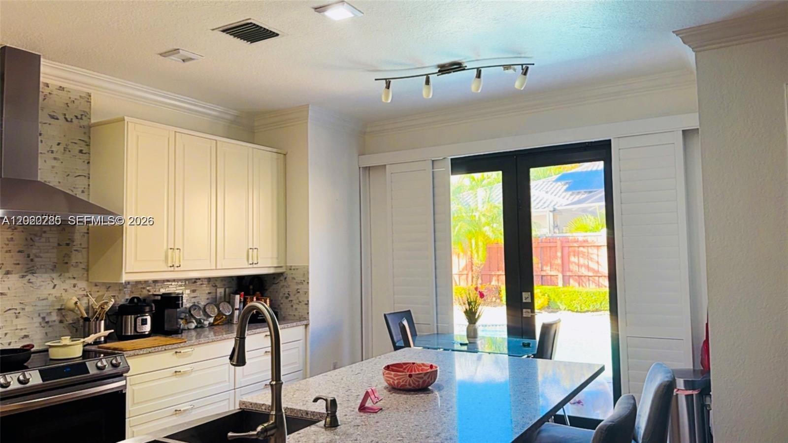 15413 SW 116th Ter, Miami FL 33196