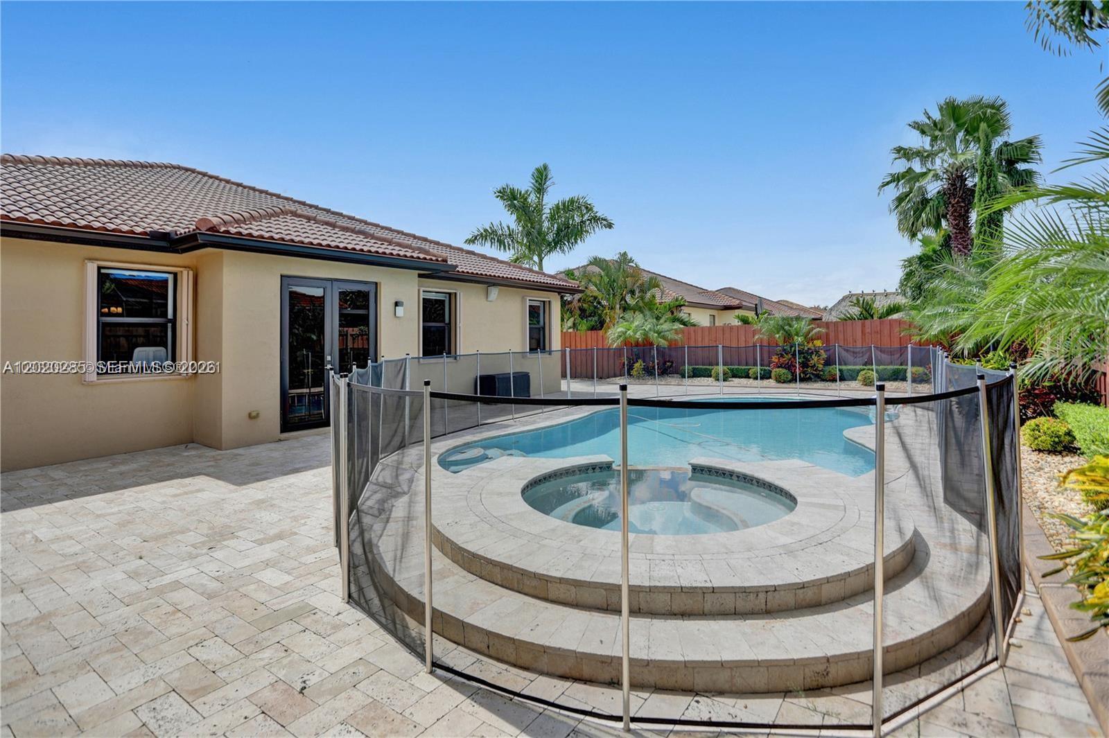 15413 SW 116th Ter, Miami FL 33196