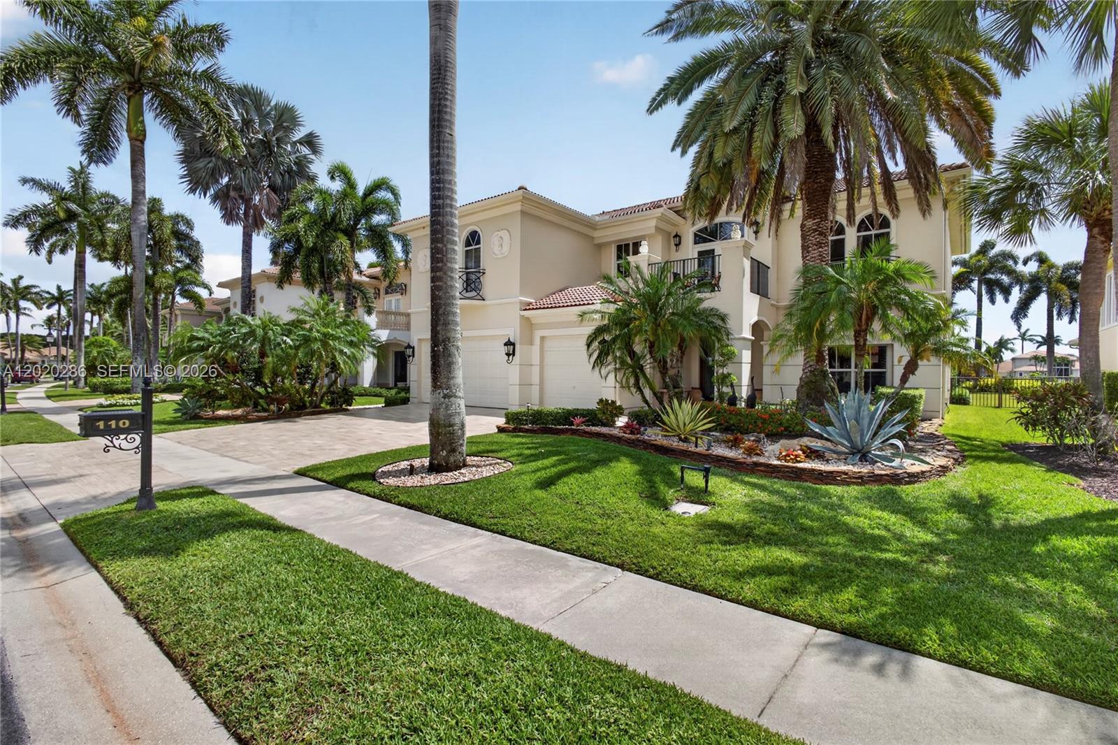 110 Abondance Dr, Palm Beach Gardens FL 33410