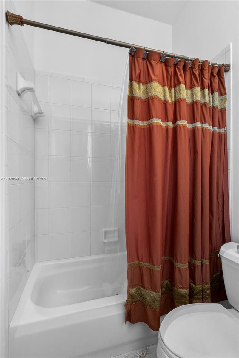 110 Abondance Dr, Palm Beach Gardens FL 33410