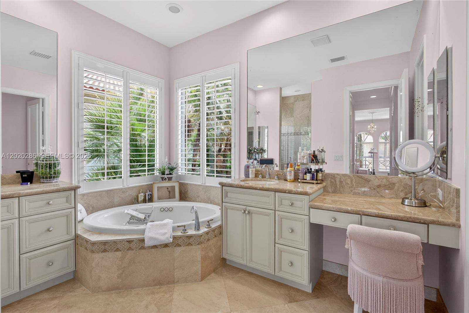110 Abondance Dr, Palm Beach Gardens FL 33410