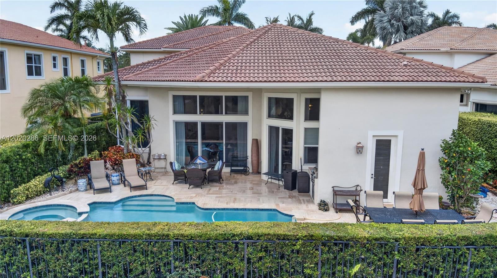 110 Abondance Dr, Palm Beach Gardens FL 33410