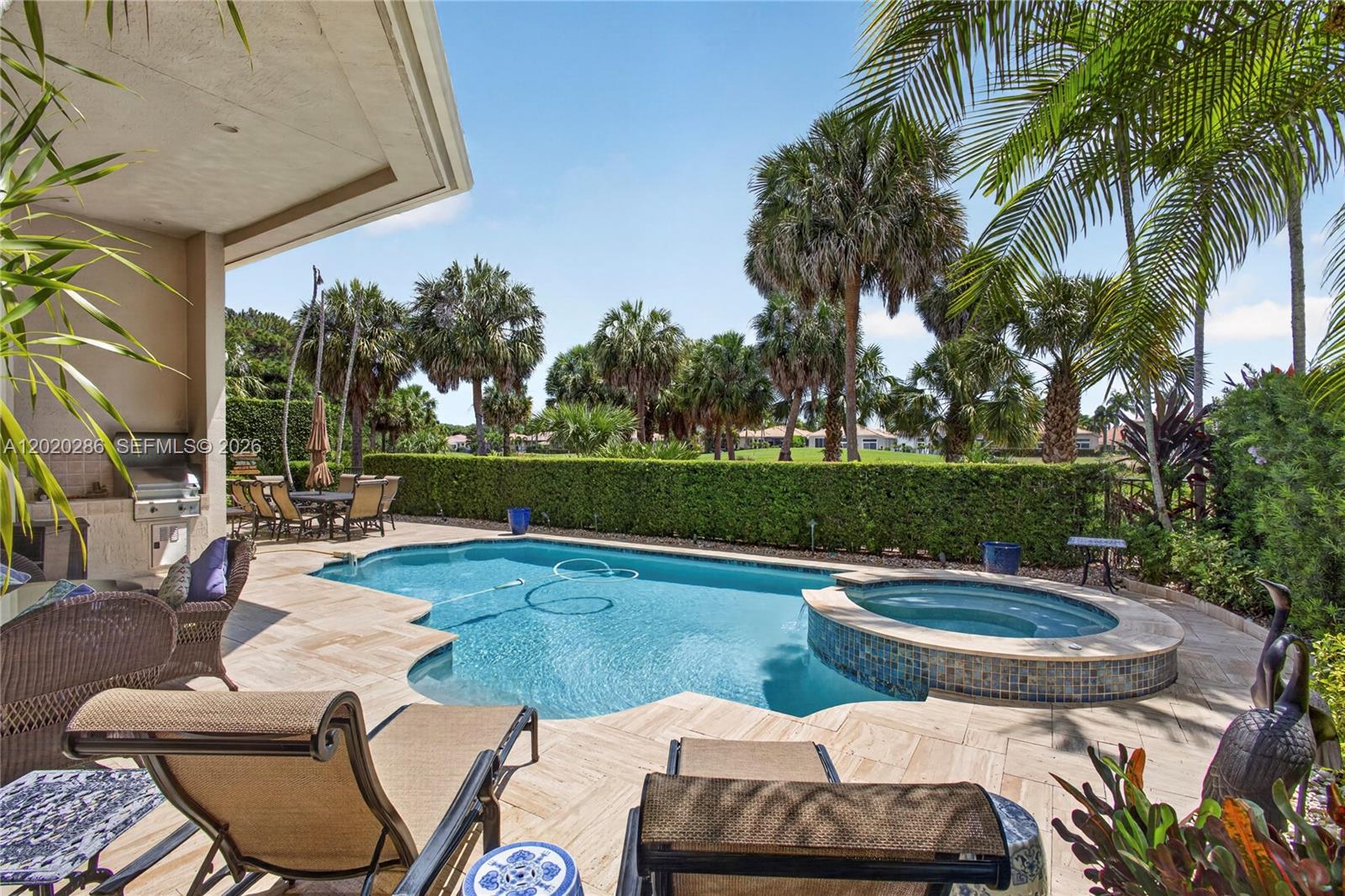 110 Abondance Dr, Palm Beach Gardens FL 33410