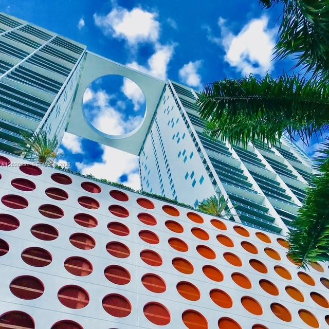 500 Brickell Ave #2208, Miami FL 33131