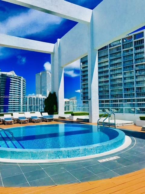 500 Brickell Ave #2208, Miami FL 33131