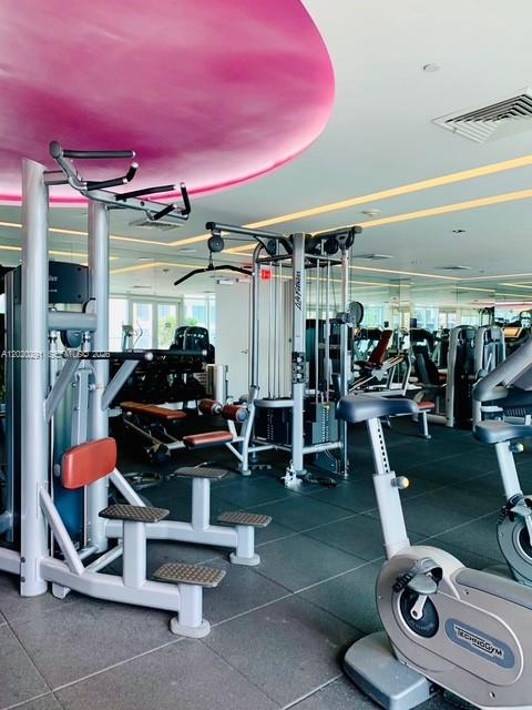 500 Brickell Ave #2208, Miami FL 33131