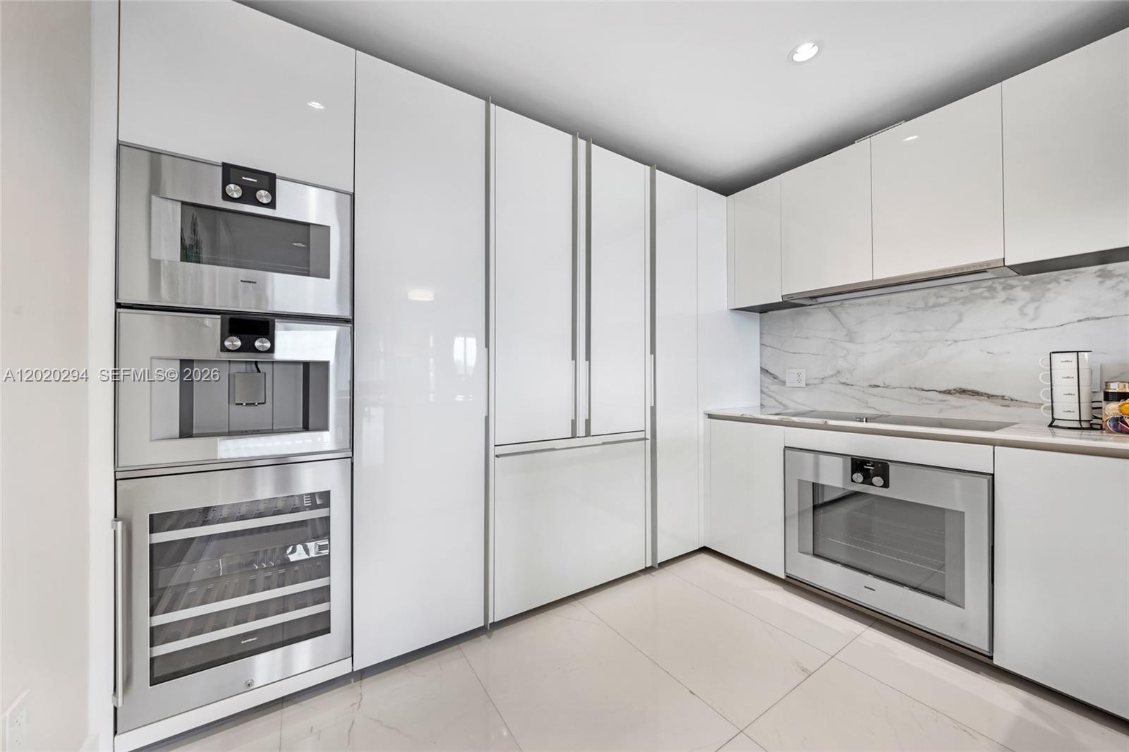 10201 Collins Ave #305, Bal Harbour FL 33154