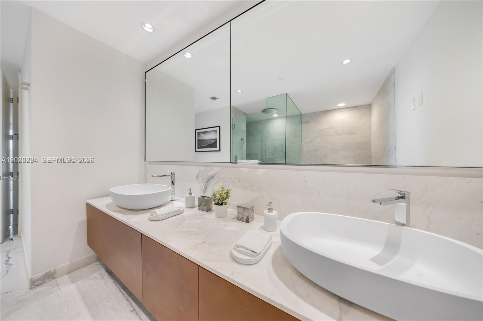 10201 Collins Ave #305, Bal Harbour FL 33154