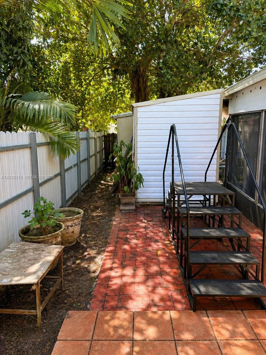610 SW 66th Ave, Miami FL 33144