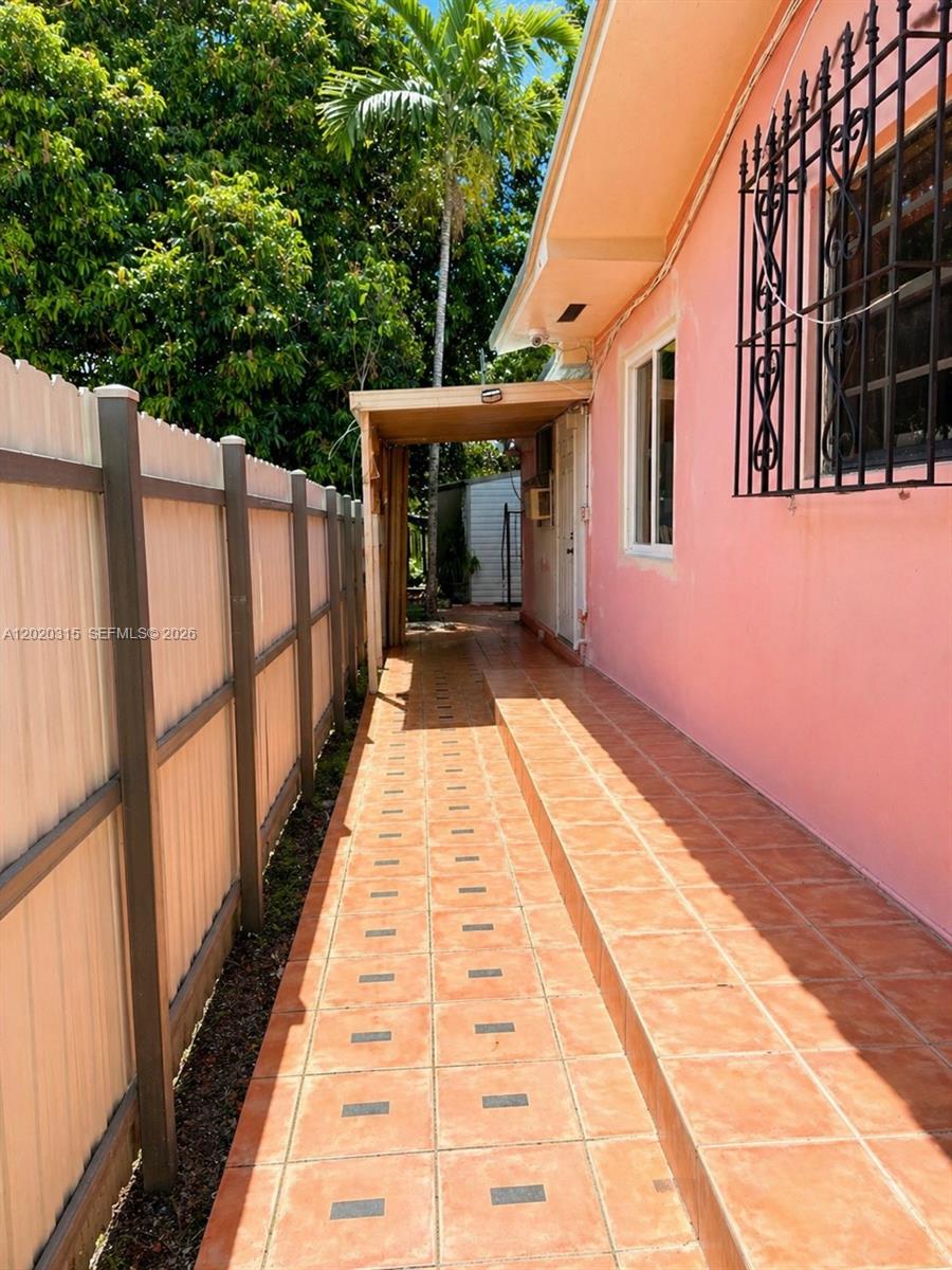 610 SW 66th Ave, Miami FL 33144