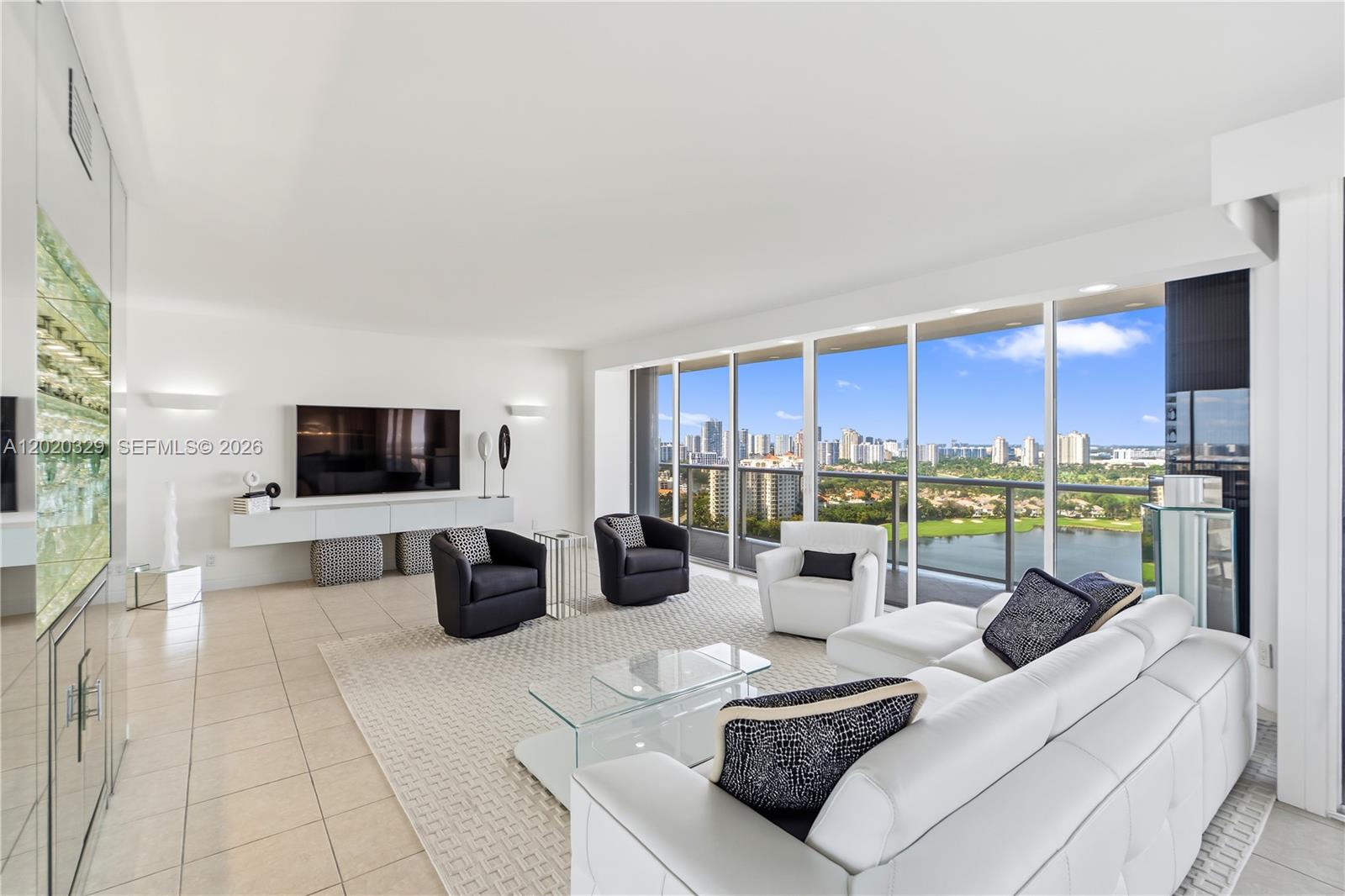 20281 E Country Club Dr #2101, Aventura FL 33180
