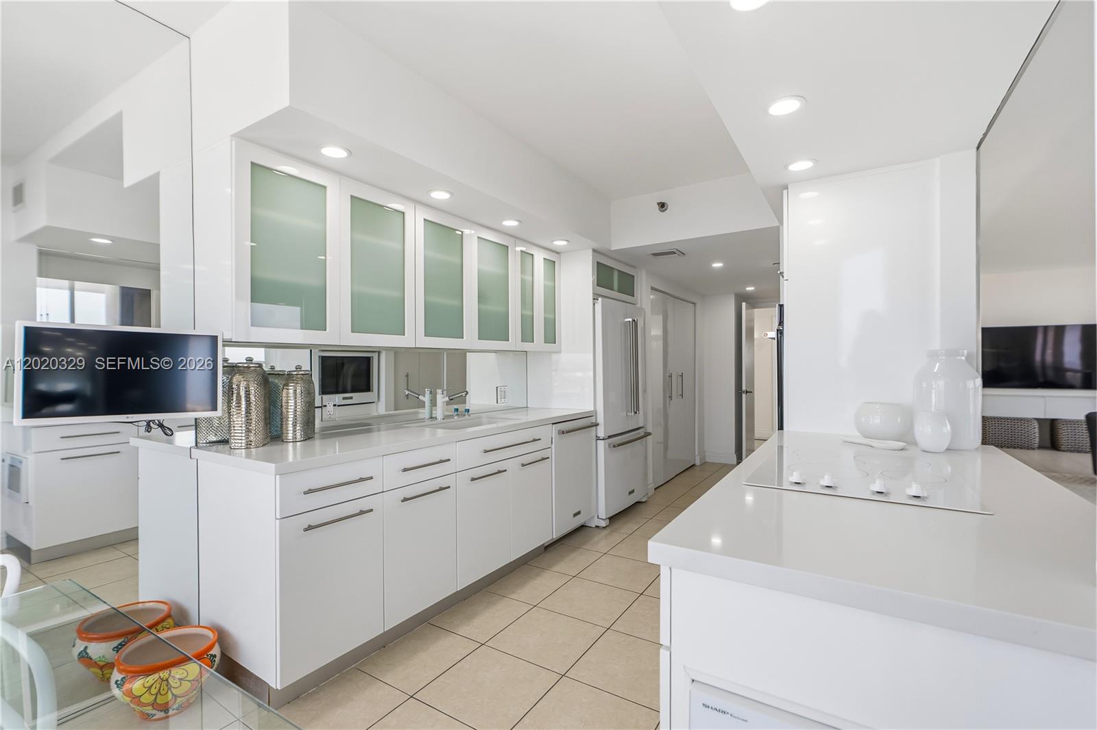 20281 E Country Club Dr #2101, Aventura FL 33180