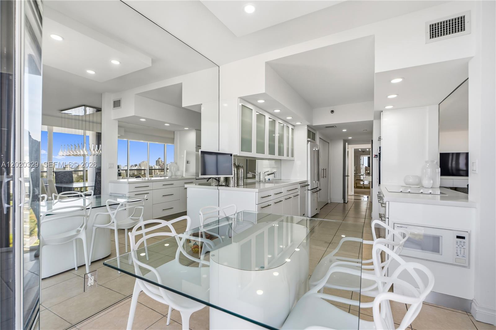 20281 E Country Club Dr #2101, Aventura FL 33180