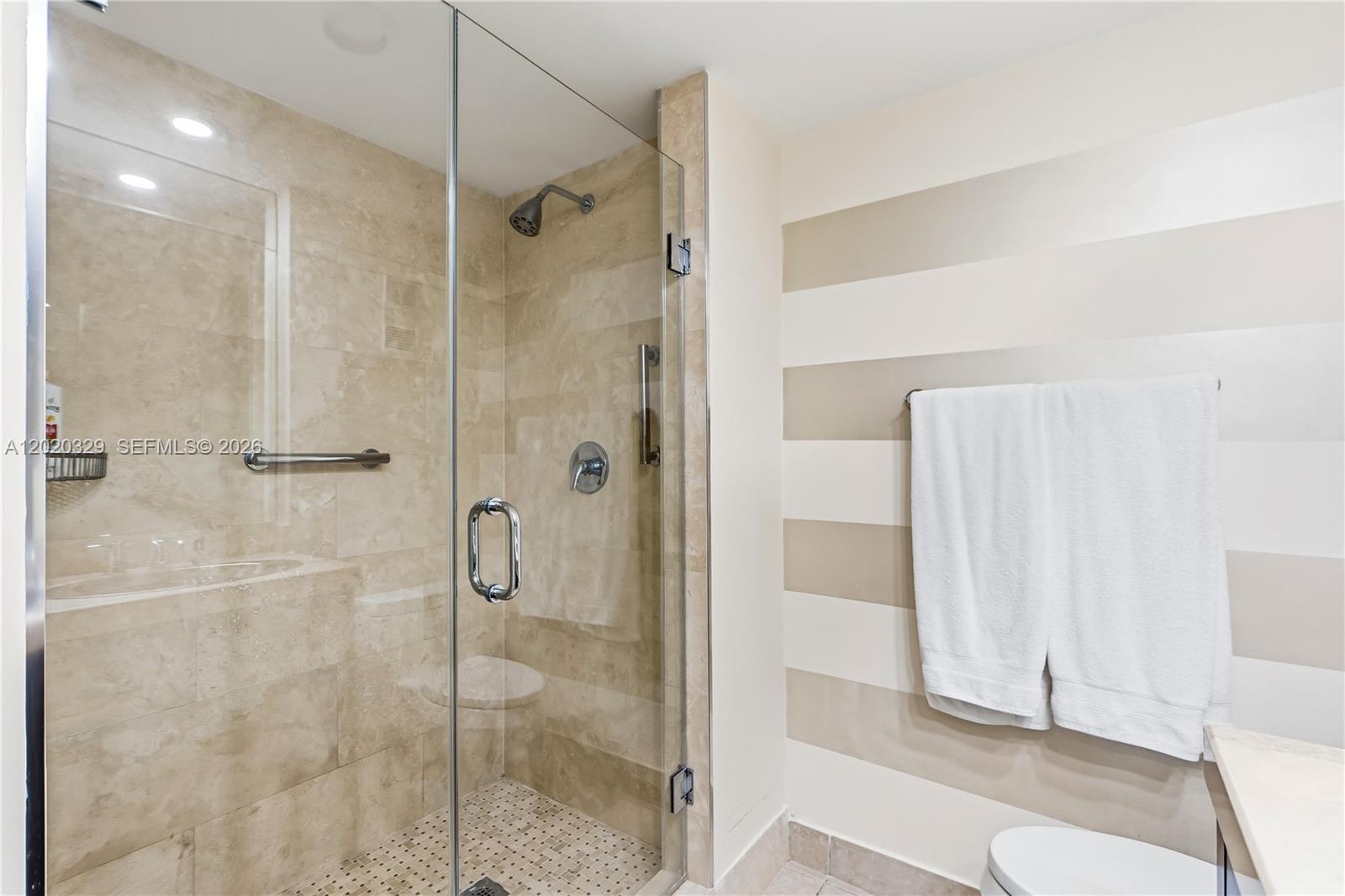 20281 E Country Club Dr #2101, Aventura FL 33180