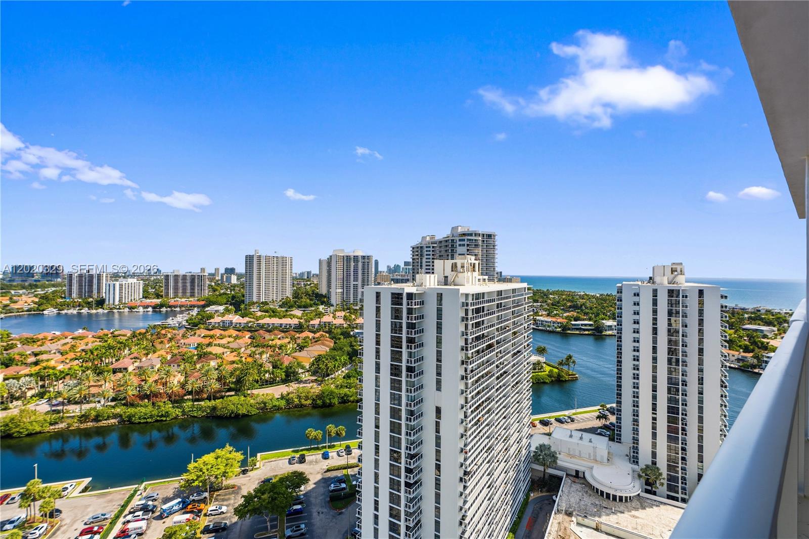 20281 E Country Club Dr #2101, Aventura FL 33180