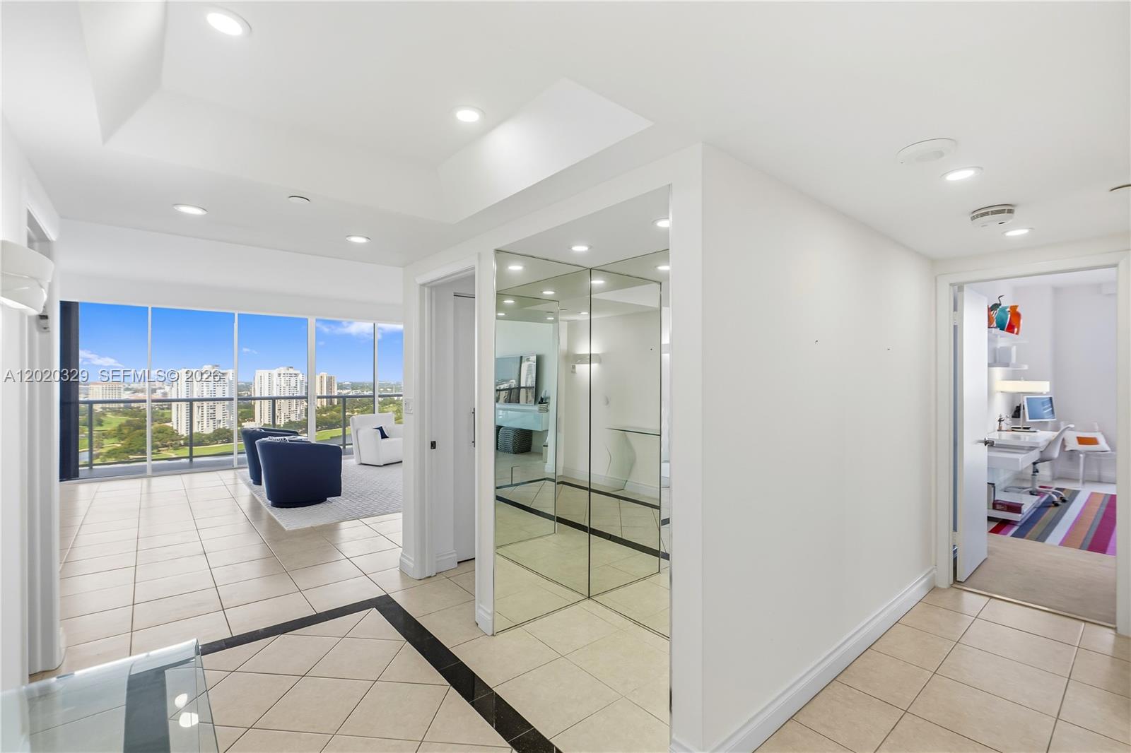 20281 E Country Club Dr #2101, Aventura FL 33180