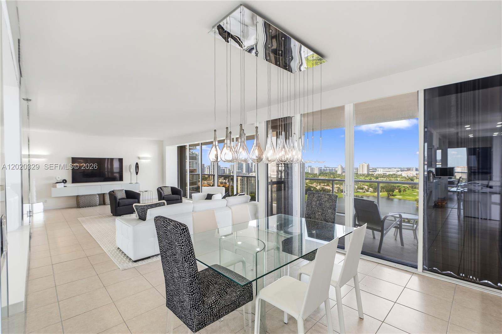 20281 E Country Club Dr #2101, Aventura FL 33180