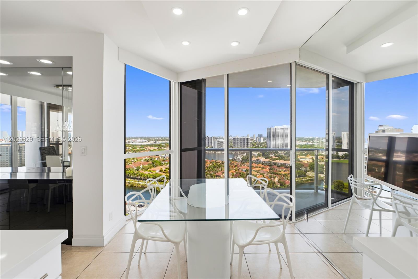 20281 E Country Club Dr #2101, Aventura FL 33180