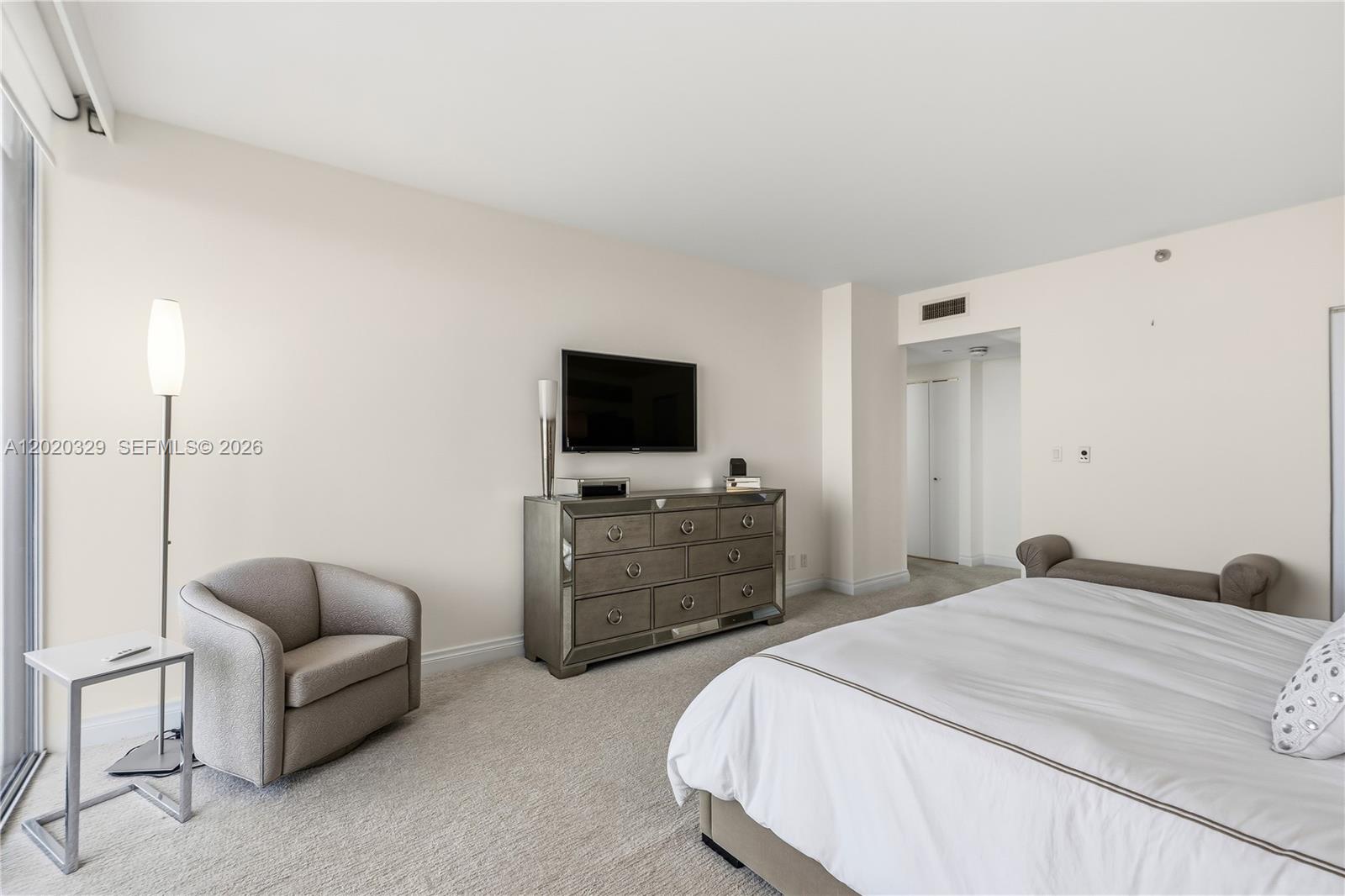 20281 E Country Club Dr #2101, Aventura FL 33180