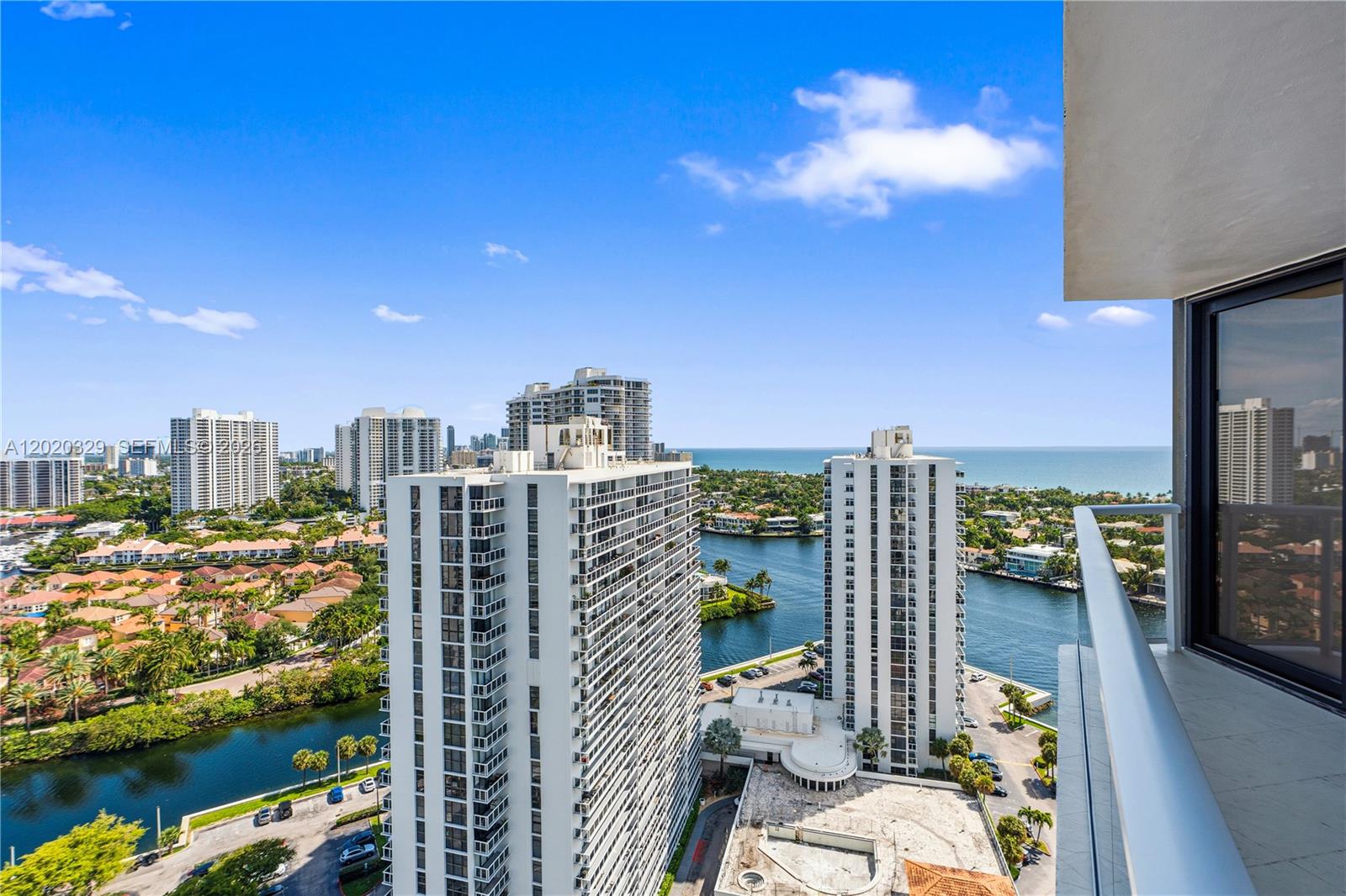20281 E Country Club Dr #2101, Aventura FL 33180