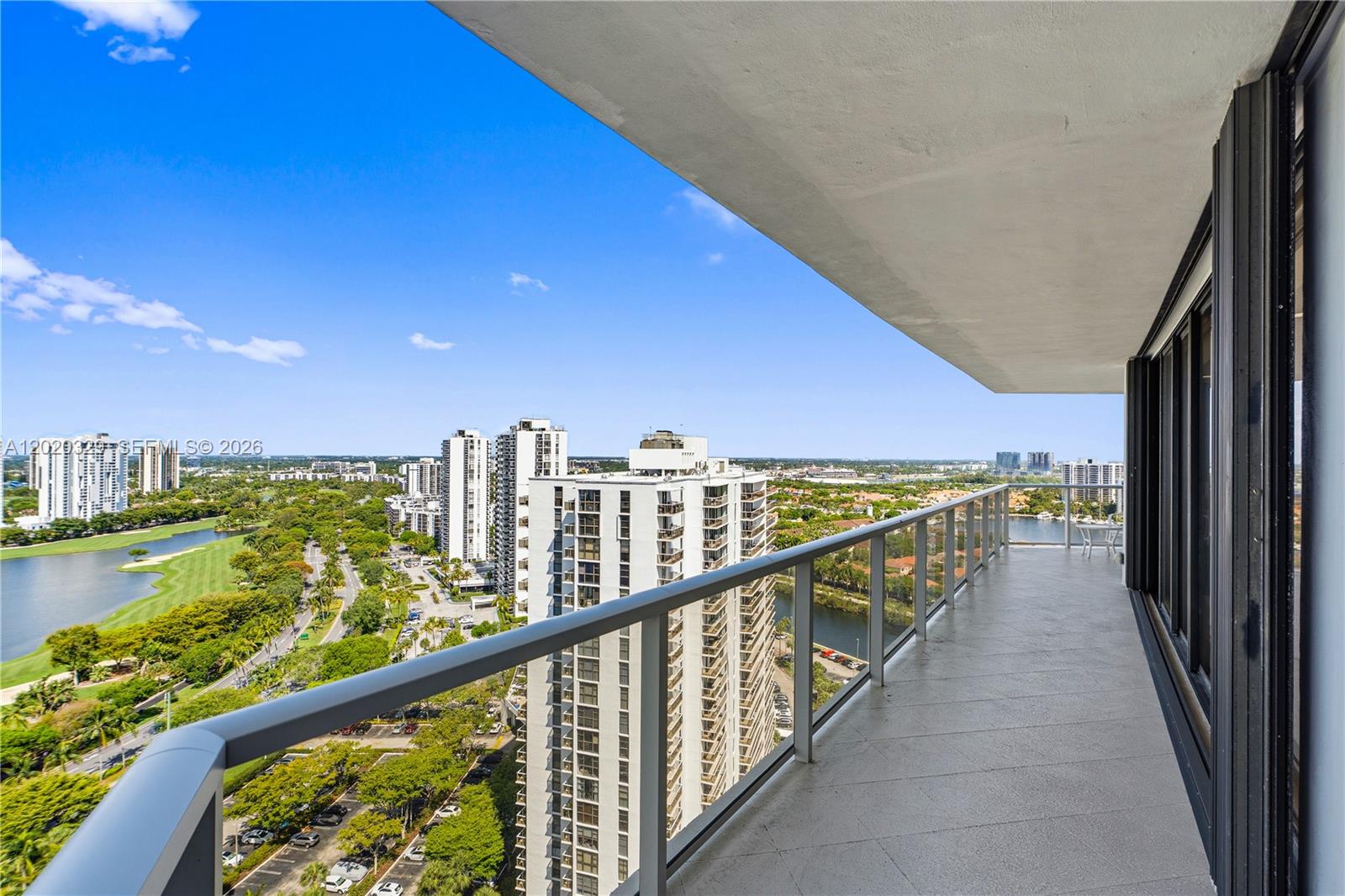 20281 E Country Club Dr #2101, Aventura FL 33180