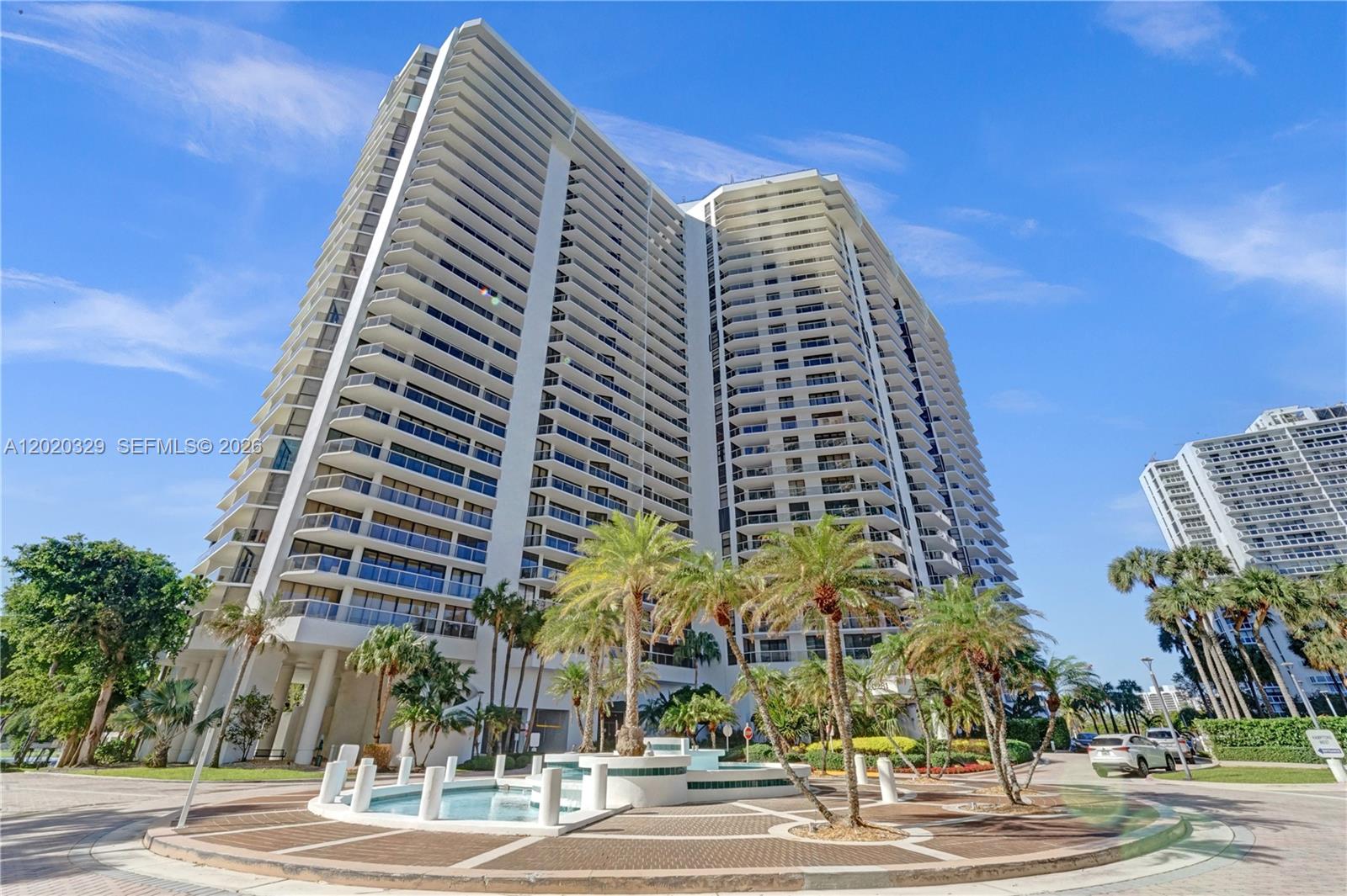 20281 E Country Club Dr #2101, Aventura FL 33180