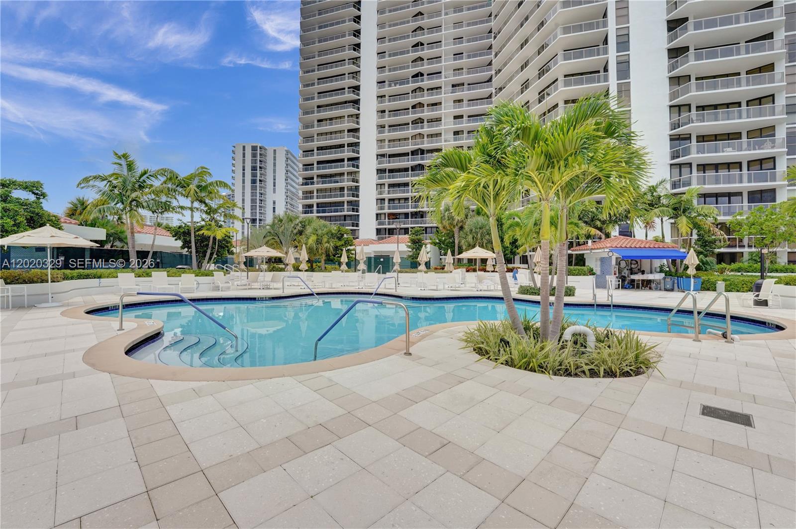 20281 E Country Club Dr #2101, Aventura FL 33180