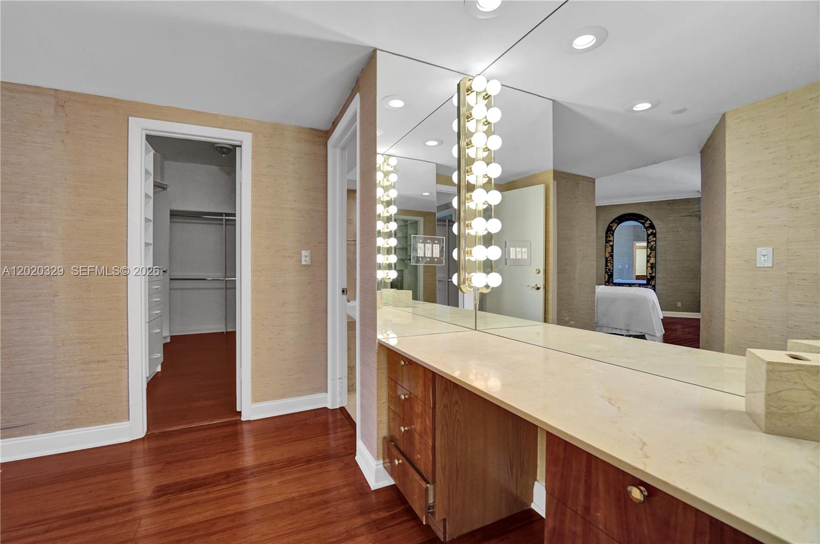 20281 E Country Club Dr #2101, Aventura FL 33180