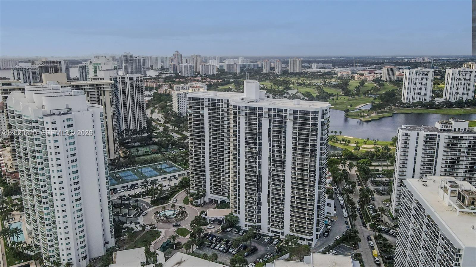 20281 E Country Club Dr #2101, Aventura FL 33180