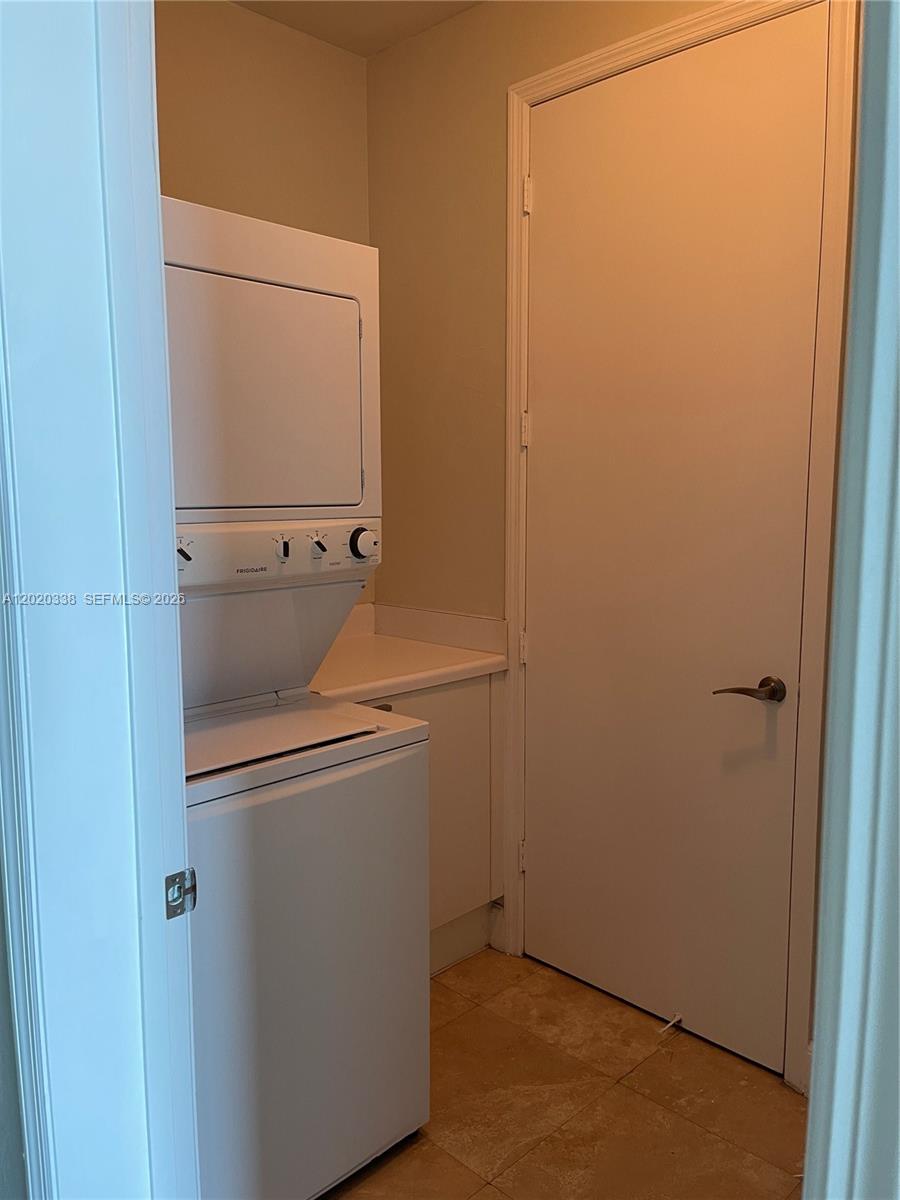 14951 Royal Oaks Ln #2606, North Miami FL 33181