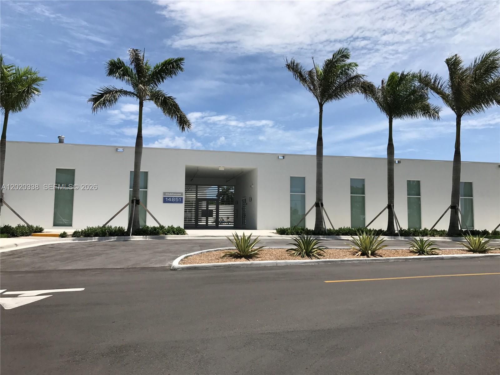 14951 Royal Oaks Ln #2606, North Miami FL 33181