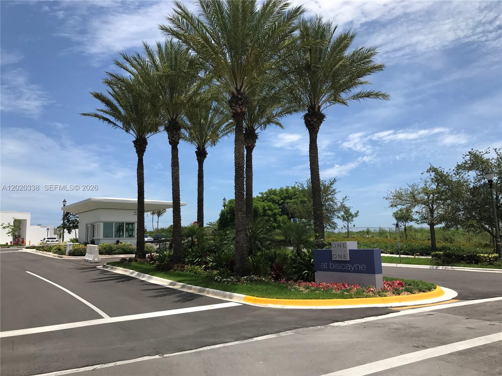 14951 Royal Oaks Ln #2606, North Miami FL 33181