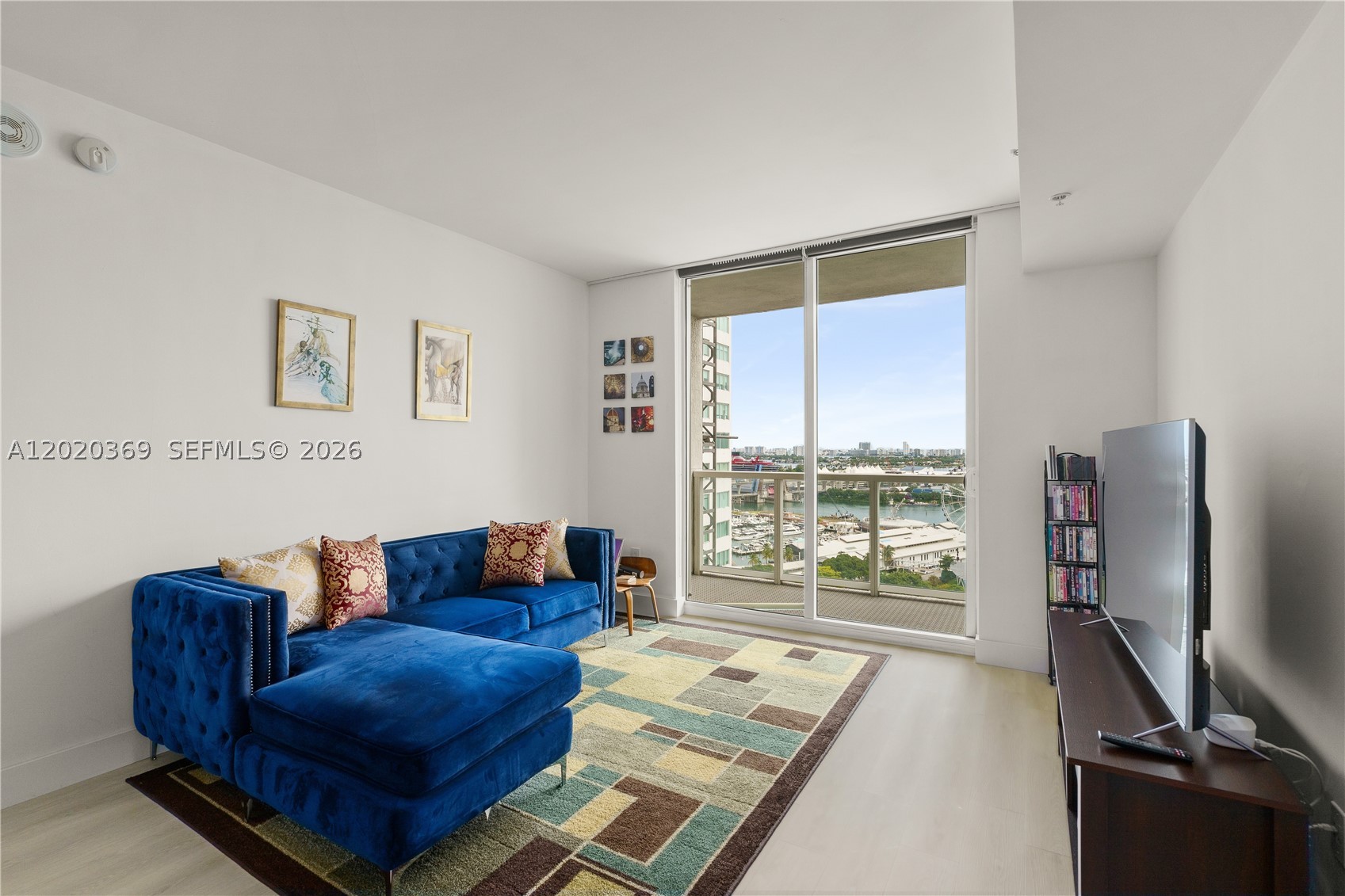 253 NE 2nd St #2003, Miami FL 33132