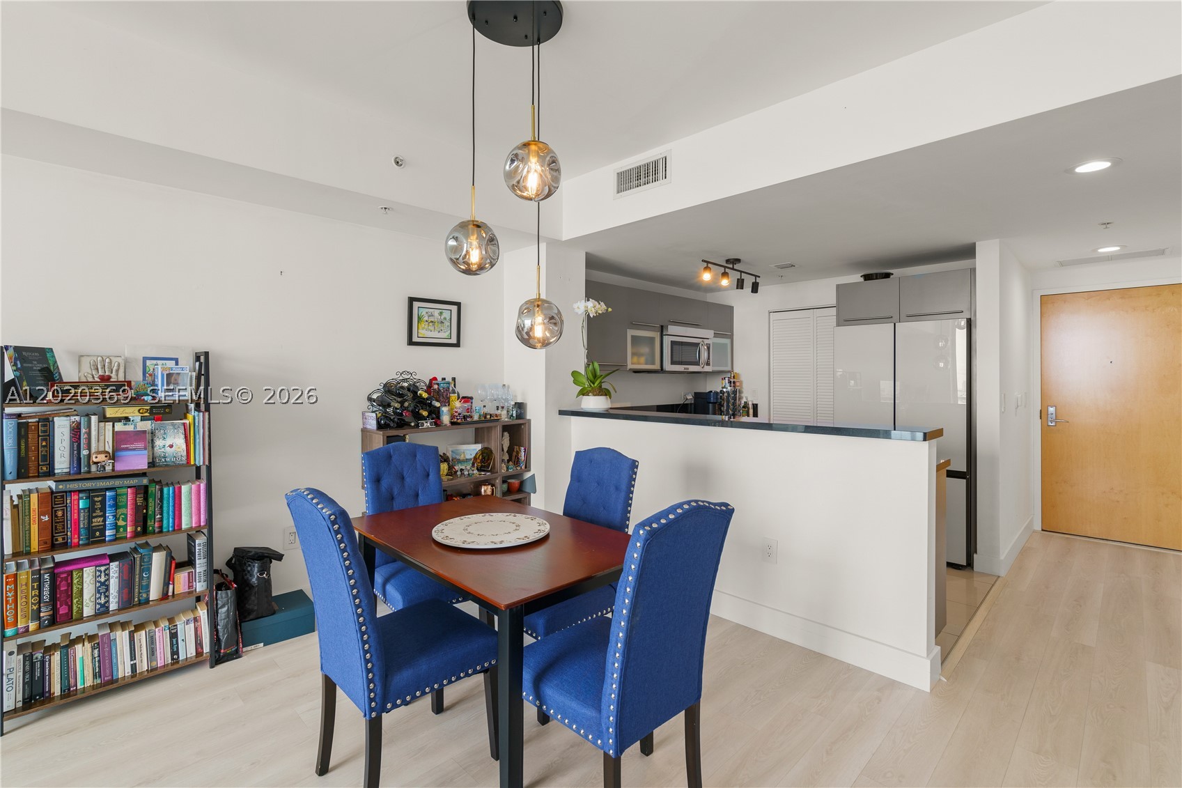 253 NE 2nd St #2003, Miami FL 33132