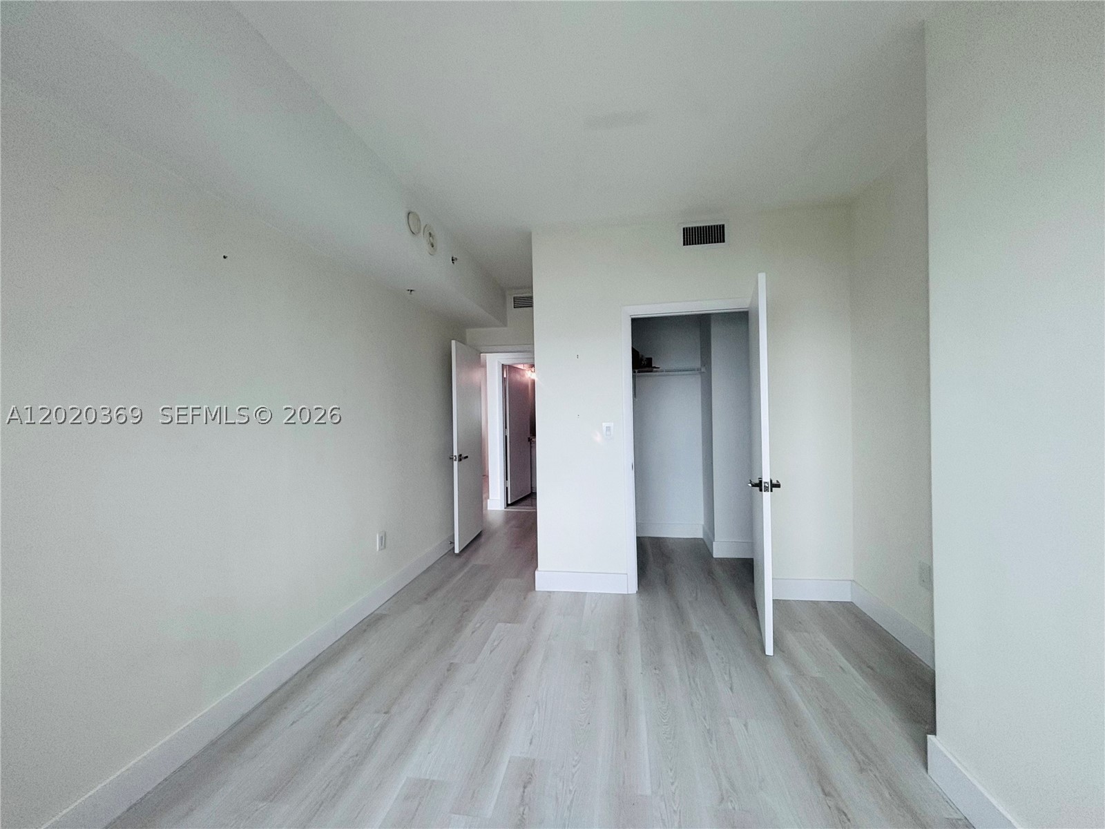 253 NE 2nd St #2003, Miami FL 33132
