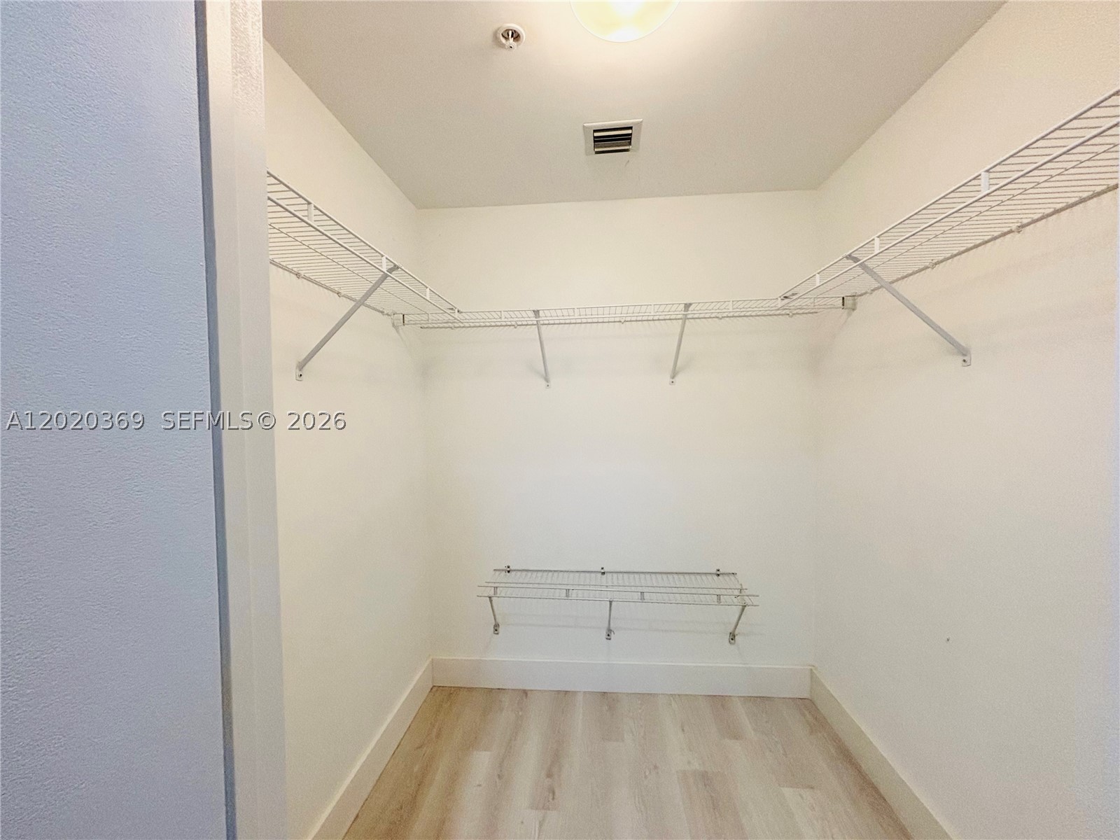 253 NE 2nd St #2003, Miami FL 33132