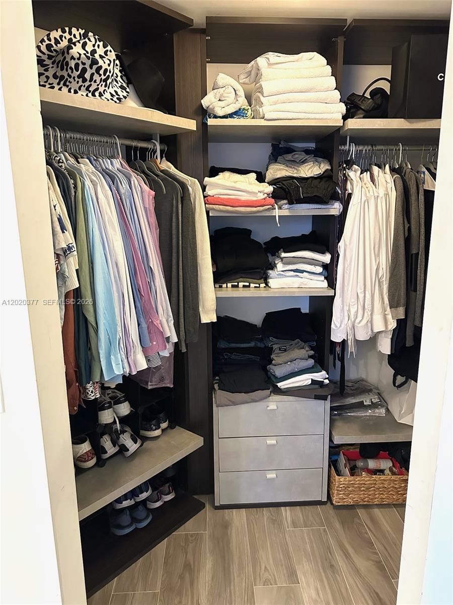801 S Miami Ave #4305, Miami FL 33130