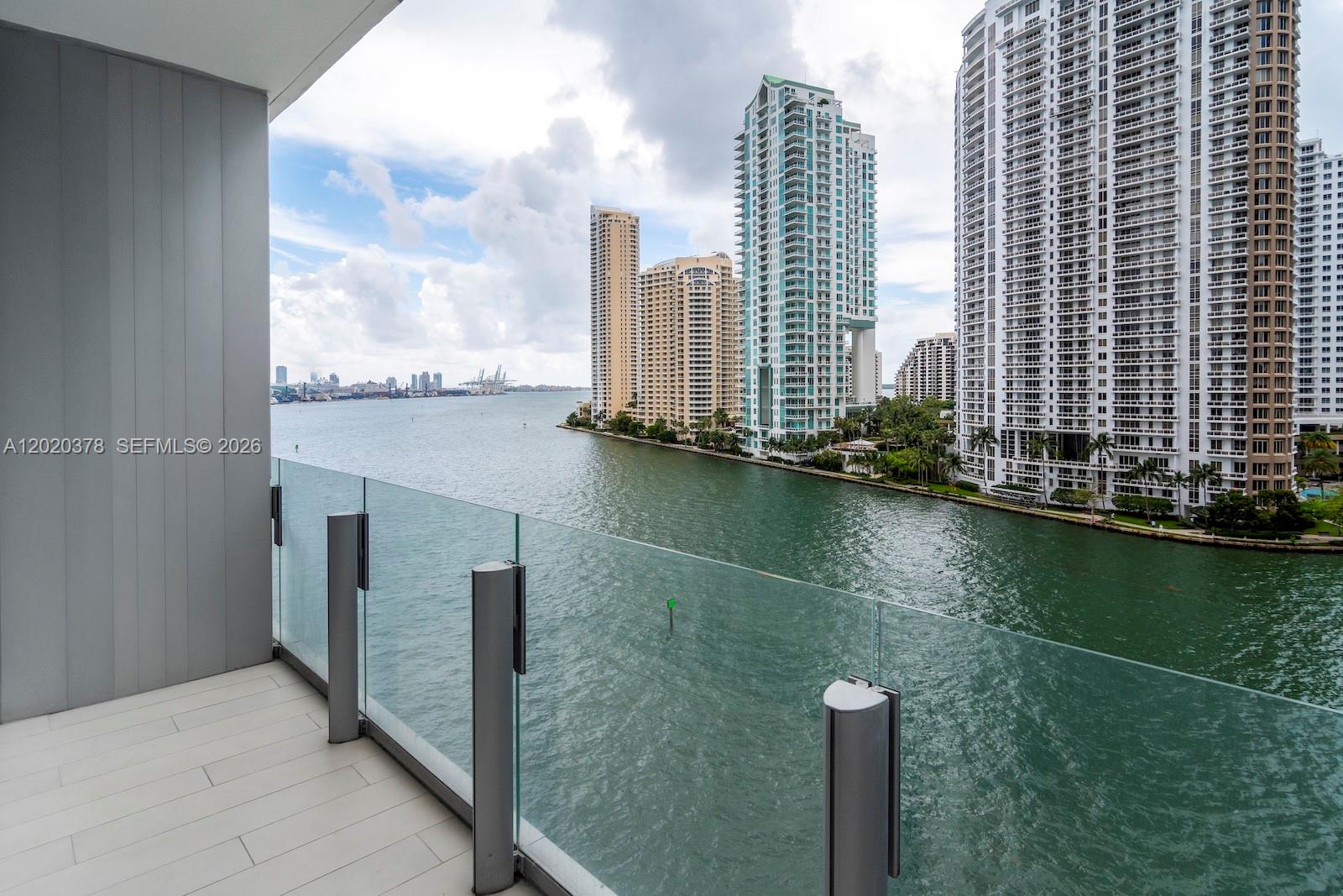 300 Biscayne Boulevard Way #802E, Miami FL 33131