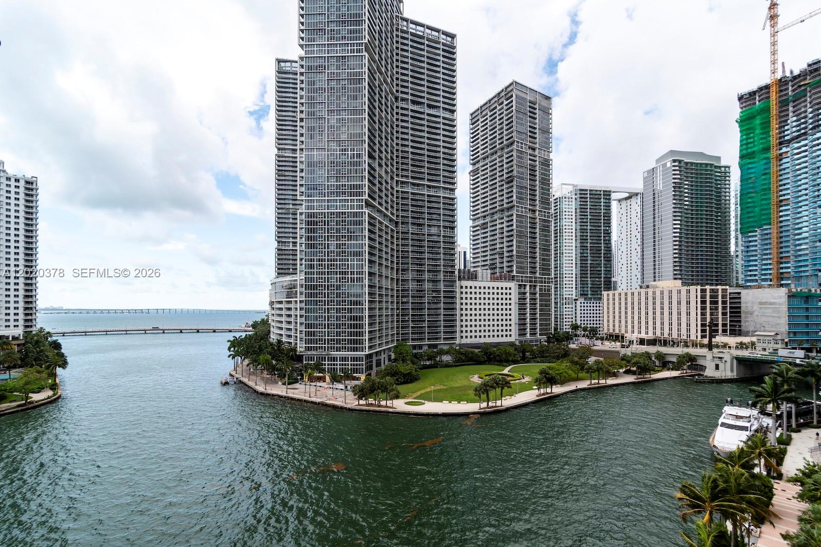 300 Biscayne Boulevard Way #802E, Miami FL 33131